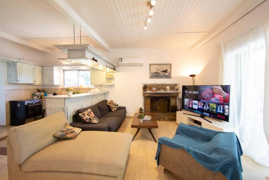 Koko'S Summer House Néa Mákri Екстериор снимка